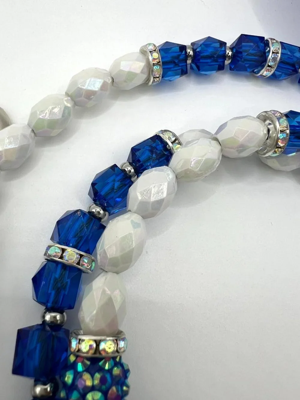 Bougie Beaded Dog Leash - Blue & White - Sparkly - Handmade - Picture 8 of 8